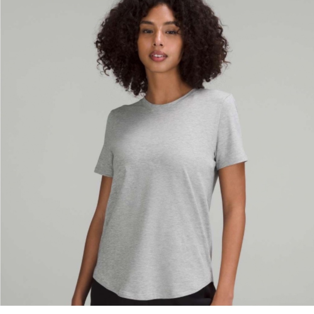 Lululemon Crewneck T-Shirt Heathered Gray Size 6